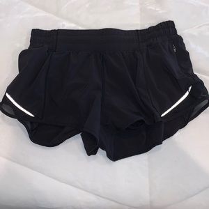 Lululemon Hotty Hot shorts size 8